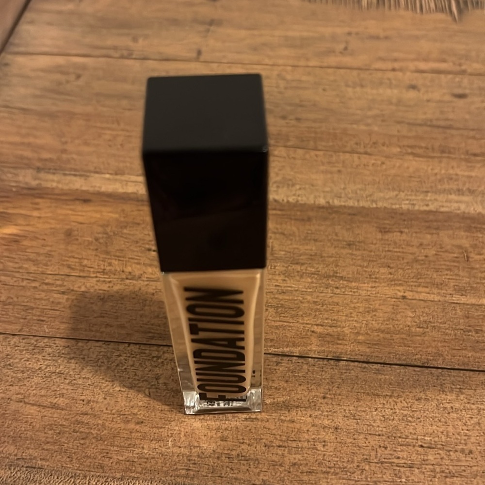 Anastasia Beverly Hills luminous foundation 310C - Picture 4 of 7